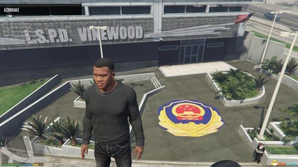 侠盗猎车罪恶都市怎么当警察手机版？手游gta5能当警察吗
