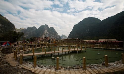 金城江鹿鸣森谷欢乐水世界线下买票怎么取？我的世界售票员在哪里