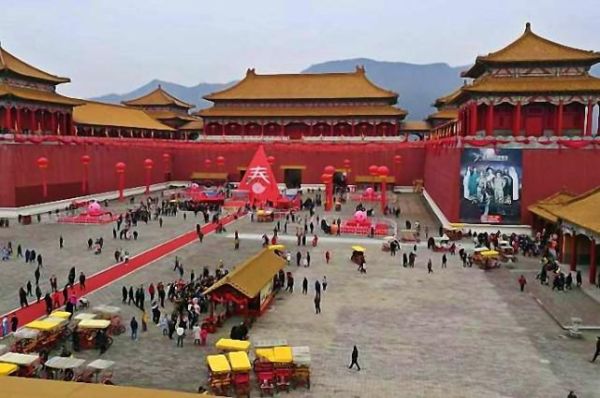有没有人知道在东阳或者横店哪里卖衣服比较实惠啊？东阳我的世界售卖机在哪里