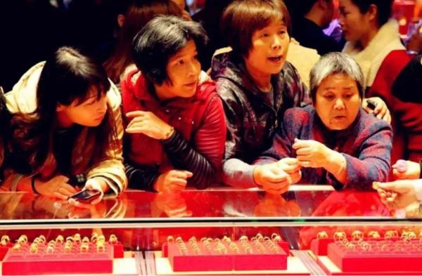 中国大妈买黄金从哪买？（我的世界大妈在哪里直播）