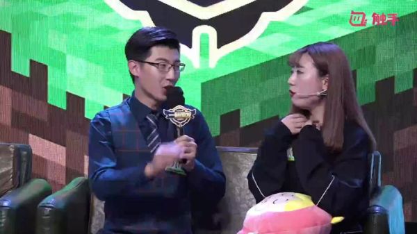 2018年虎牙年度盛典女主持人是谁？（我的世界文文在哪里直播）